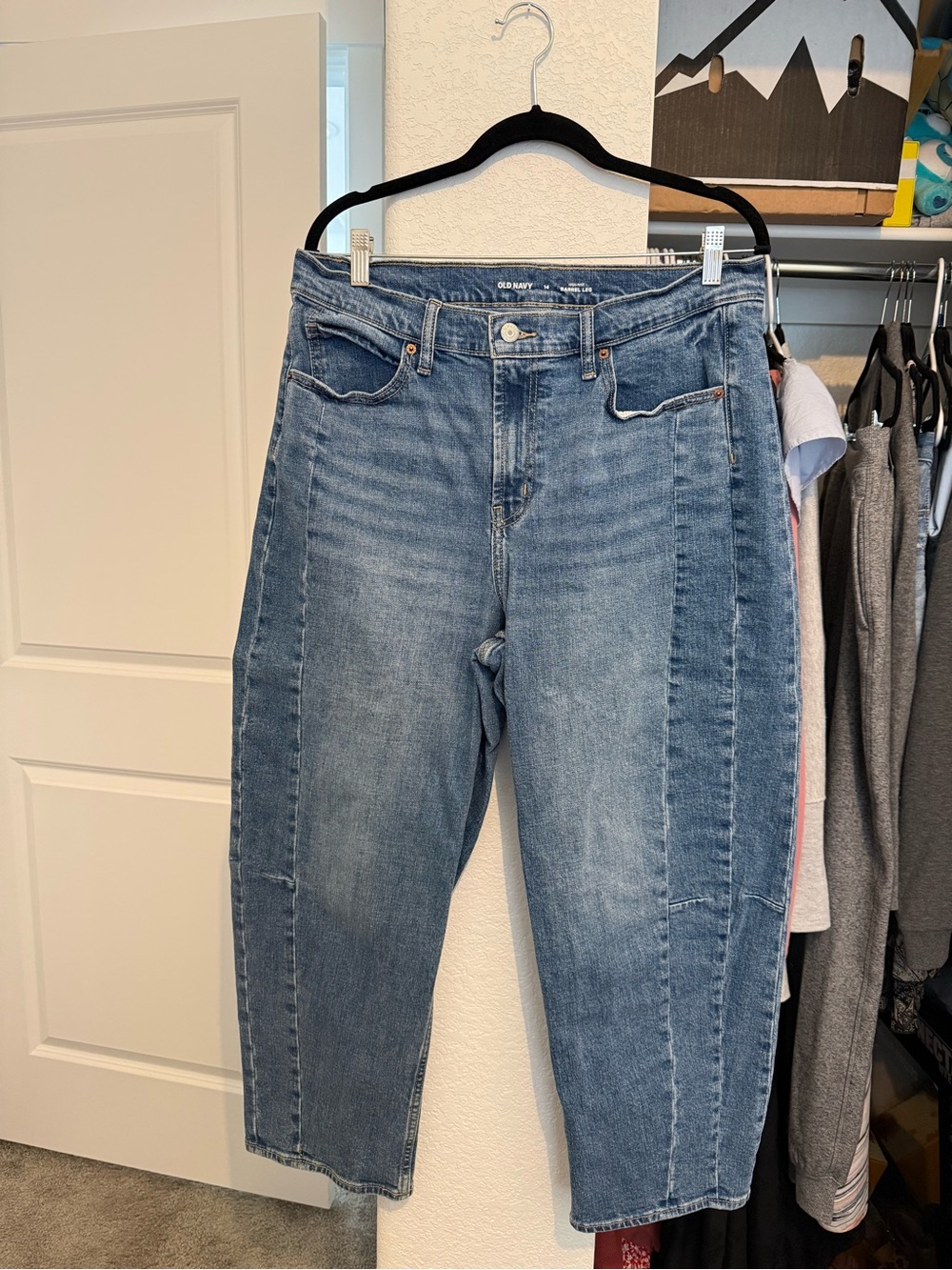 Old Navy Women's High-Rise Barrel Leg Jeans - Light Blue Wash